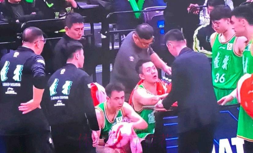 CBA-赵继伟首秀轰24+7姜宇星10分 辽宁力克新疆 CBA-赵继伟首秀轰24+7姜宇星10分 辽宁力克新疆